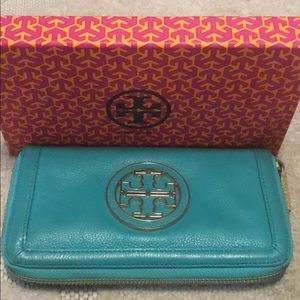 Tory Burch wallet